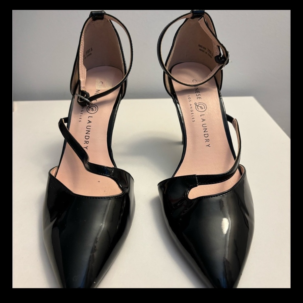 CHINESE LAUNDRY black heels size 7